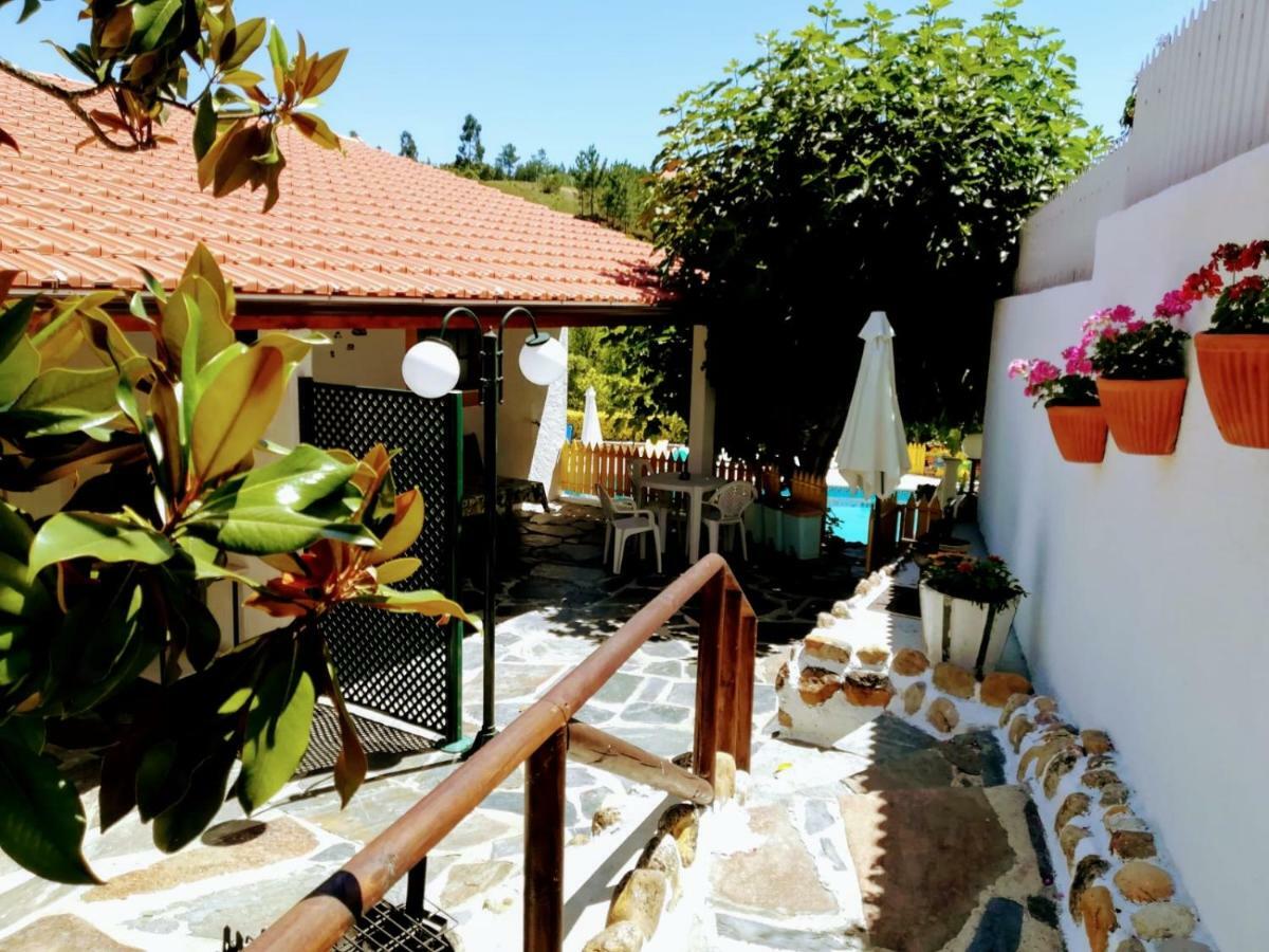 Hotel Quinta De Vale Escuro Lousã Esterno foto